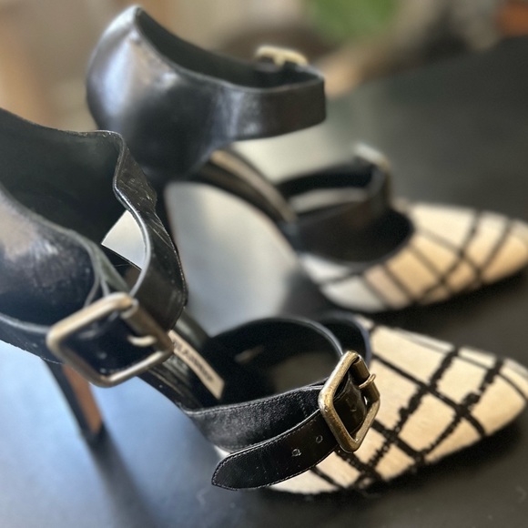 Manolo Blahnik pony hair pumps 8.5 - Picture 6 of 9